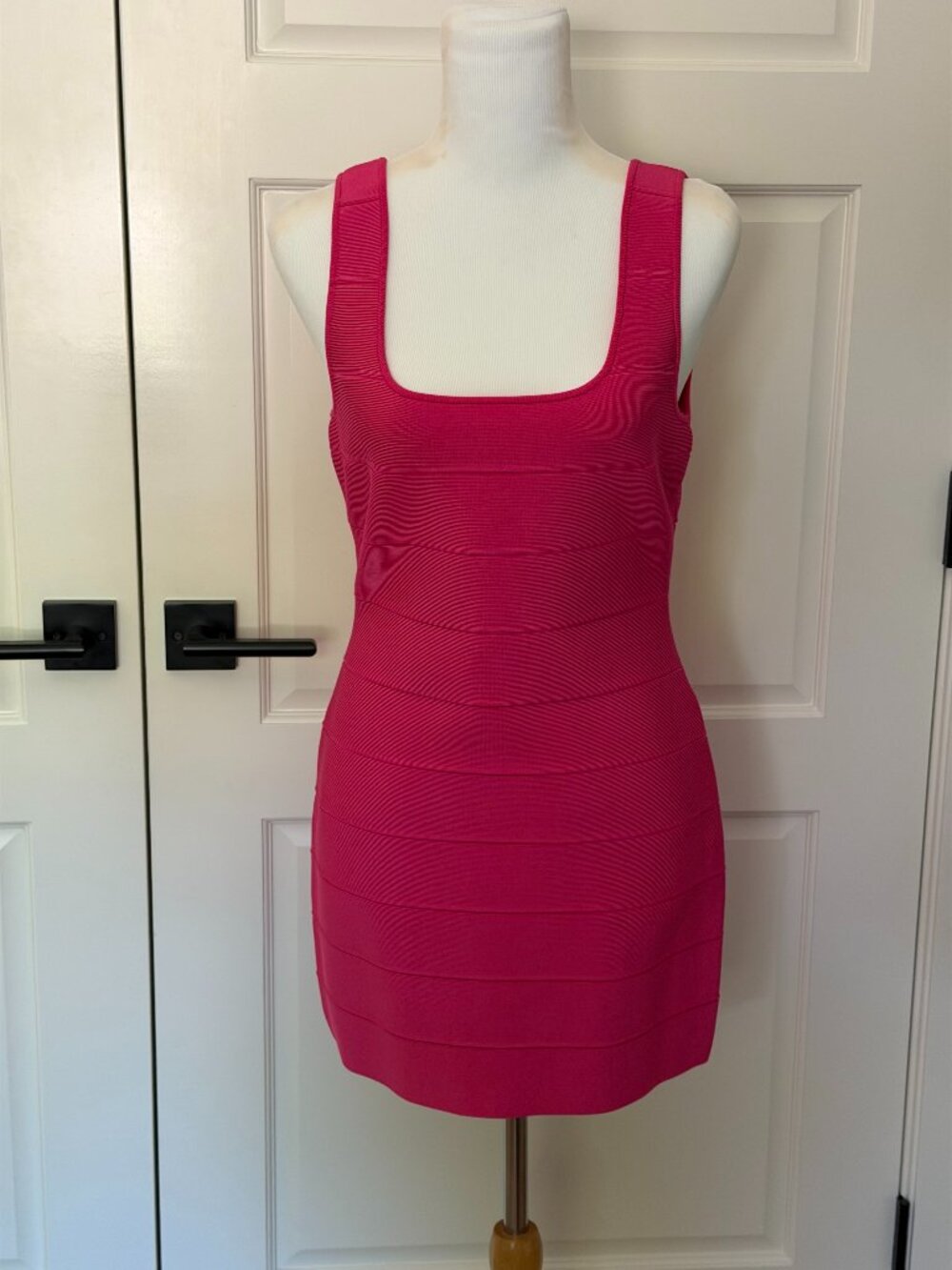 Hervé Léger Hot Pink Scoop Neck Mini Dress – Size L – Like New